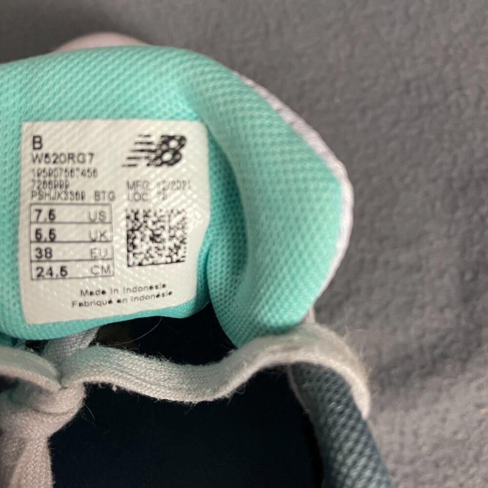 New Balance 520v7 W520RG7 Sneakers Women US 7.5 White Gray Low Top Running Shoes - Picture 14 of 14